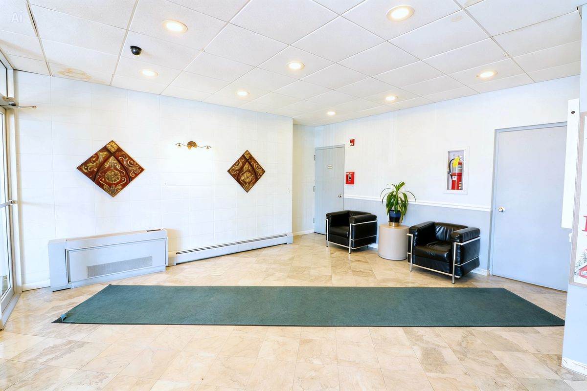 1043 S York Road #212, Bensenville, IL 60106