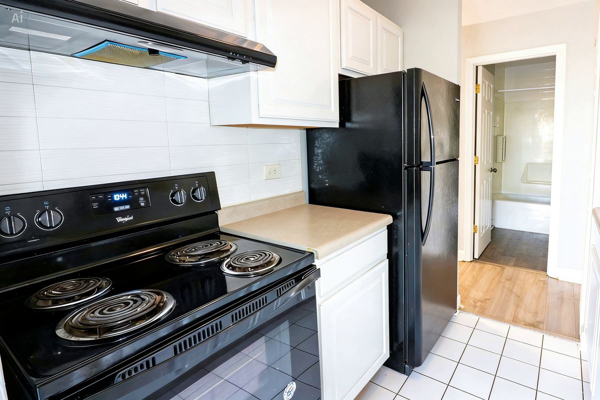 1043 S York Road #212, Bensenville, IL 60106