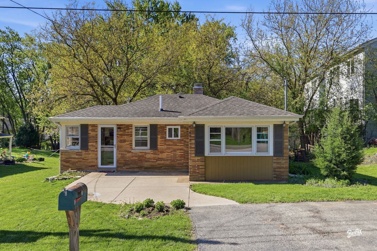 21365 Ridge Road, Lake Zurich, IL 60047