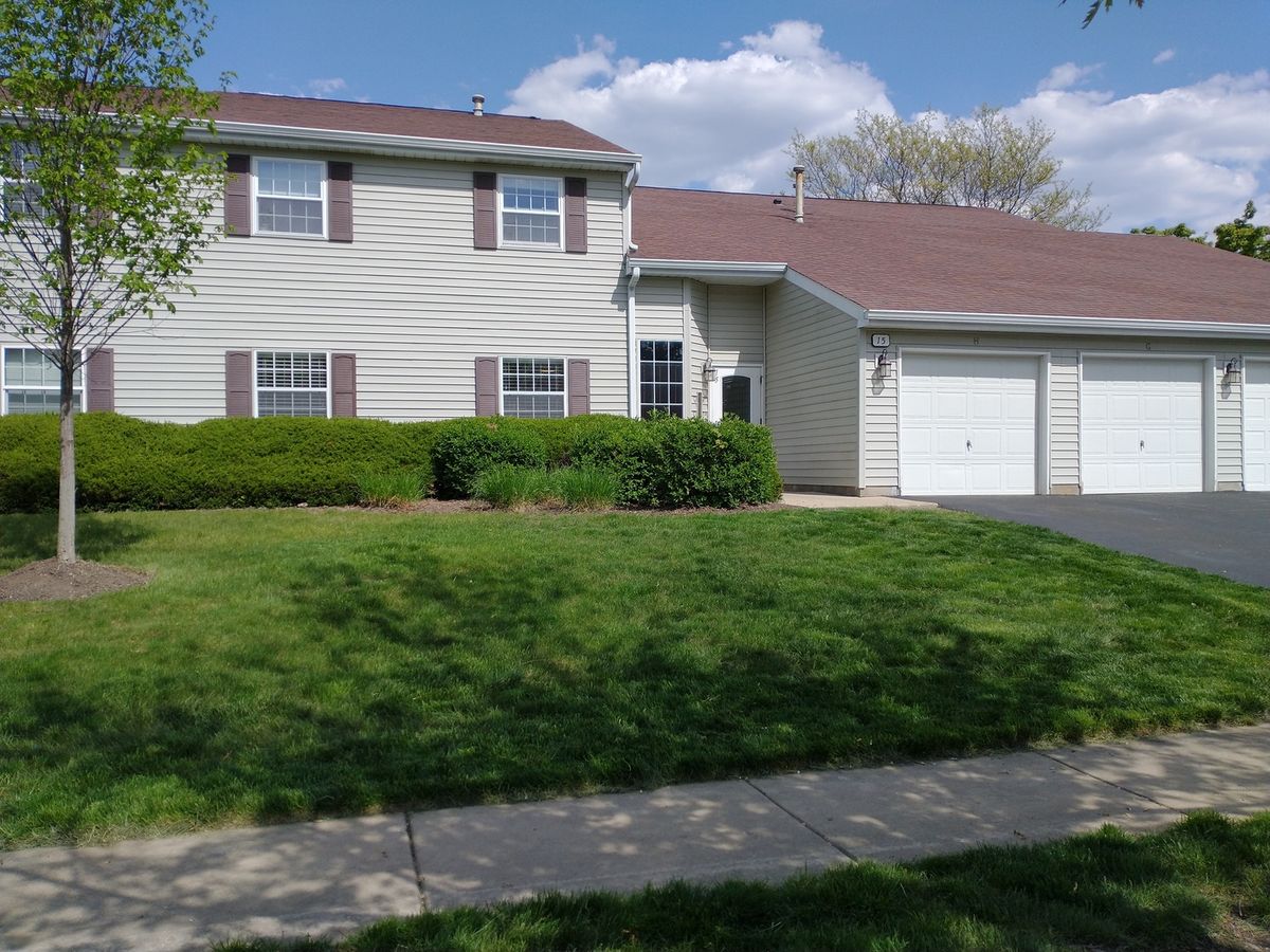 15 Gant Circle, Streamwood, IL 60107