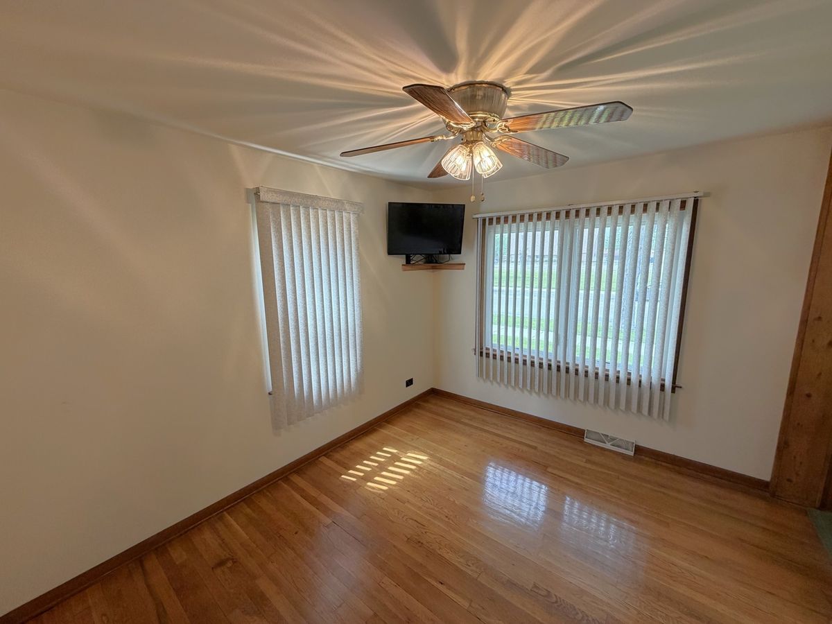 12427 S Ada Street, Calumet Park, IL 60827