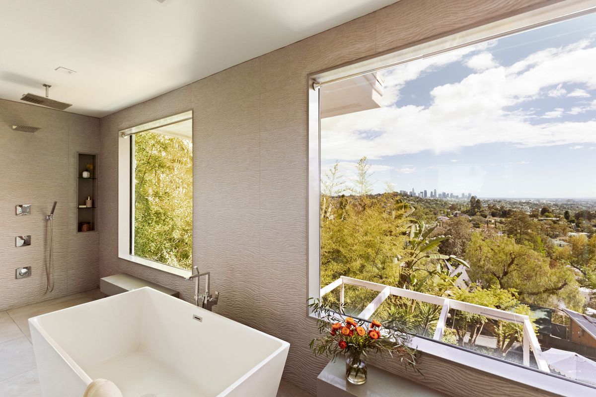 4130 Parva Avenue, Los Angeles, CA 90027