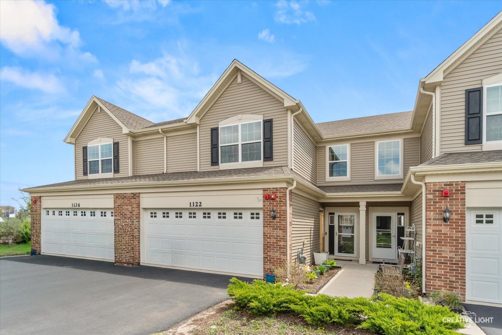 1122 Goldfinch Avenue — Yorkville, IL 60560