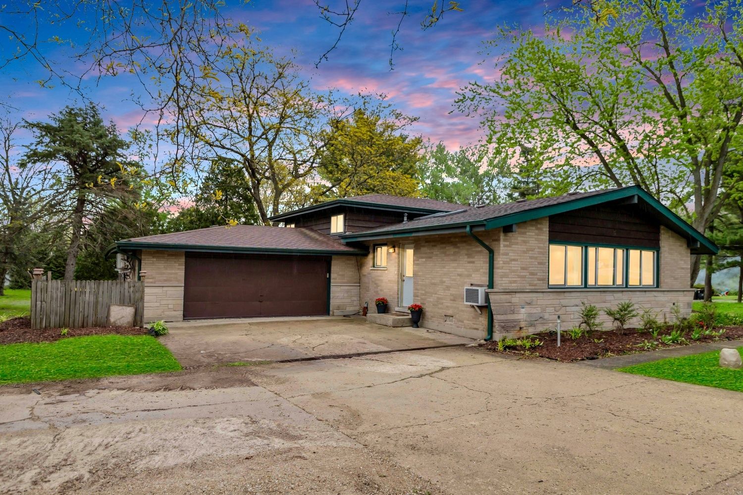2N629 Jefferson Street — West Chicago, IL 60185