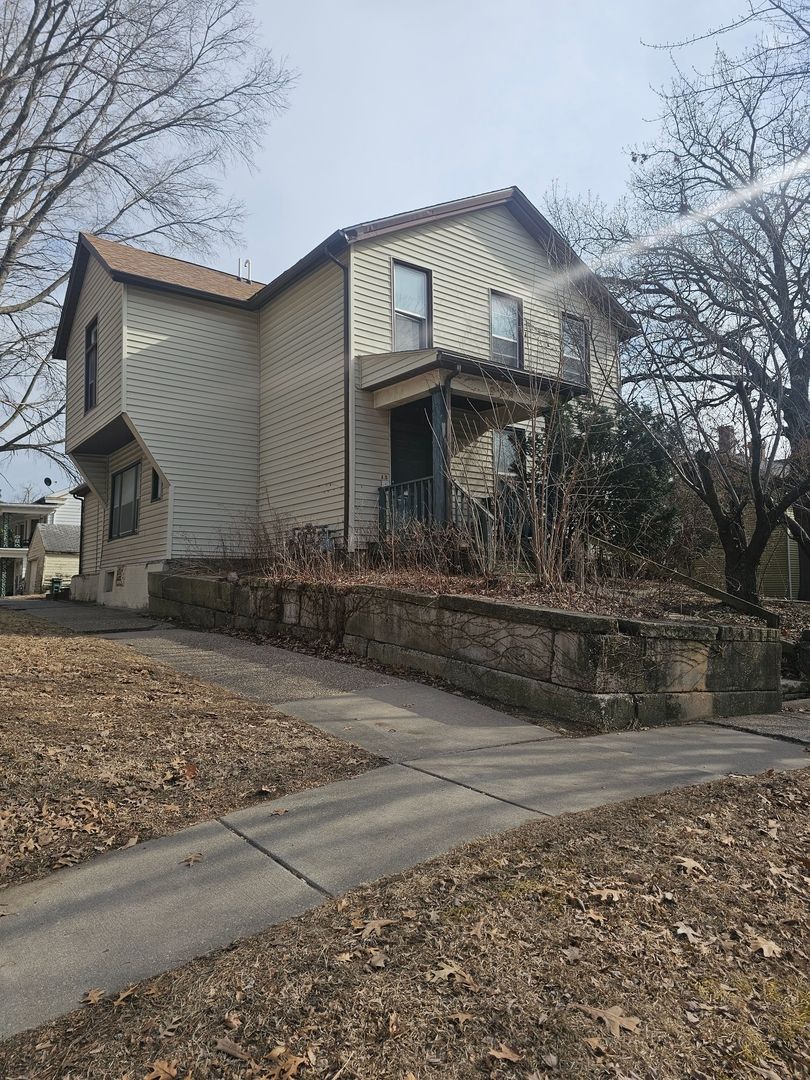 929 Bridge Avenue, Davenport, IA 52803