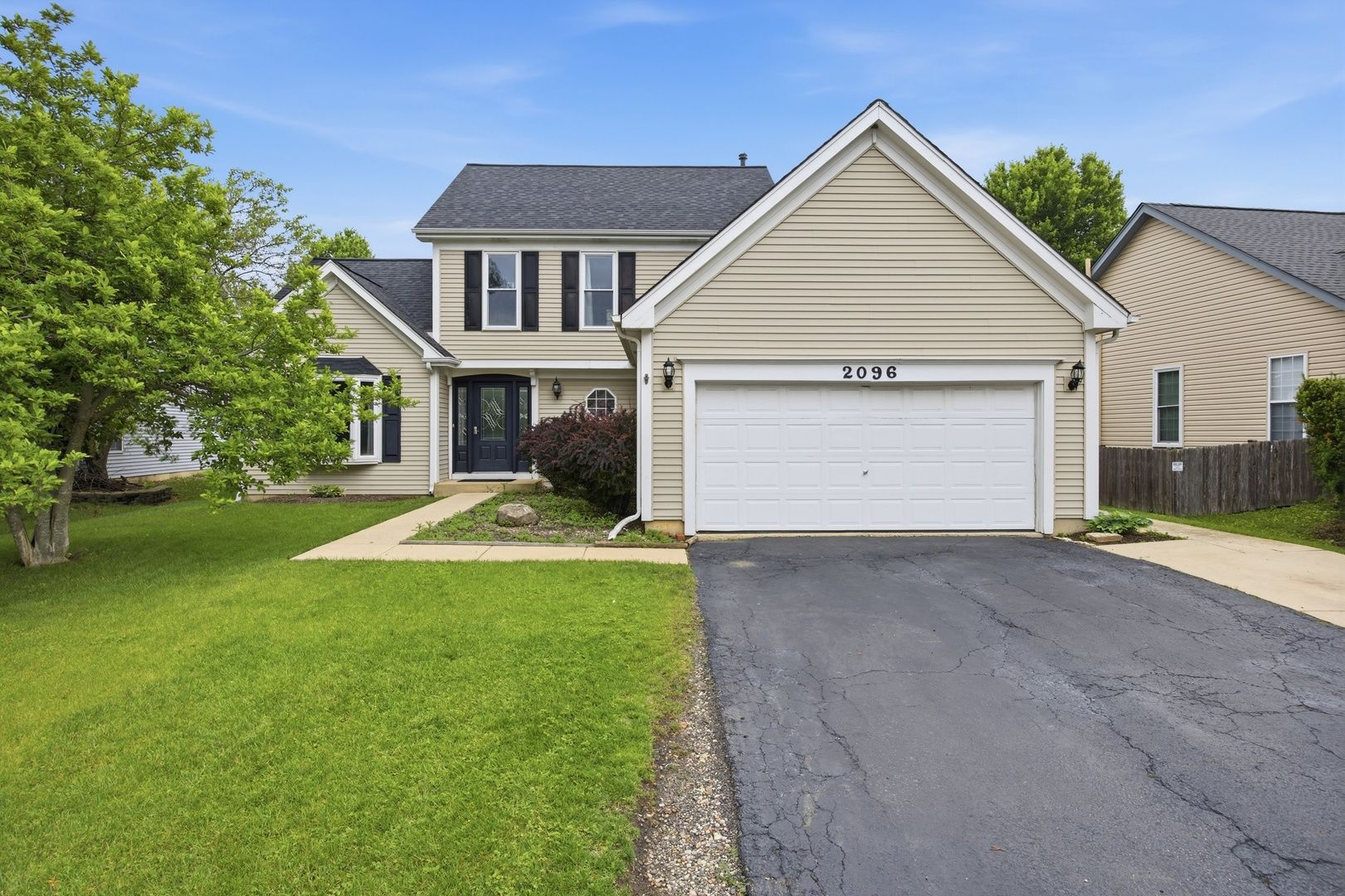 2096 Edinburgh Lane — Aurora, IL 60504
