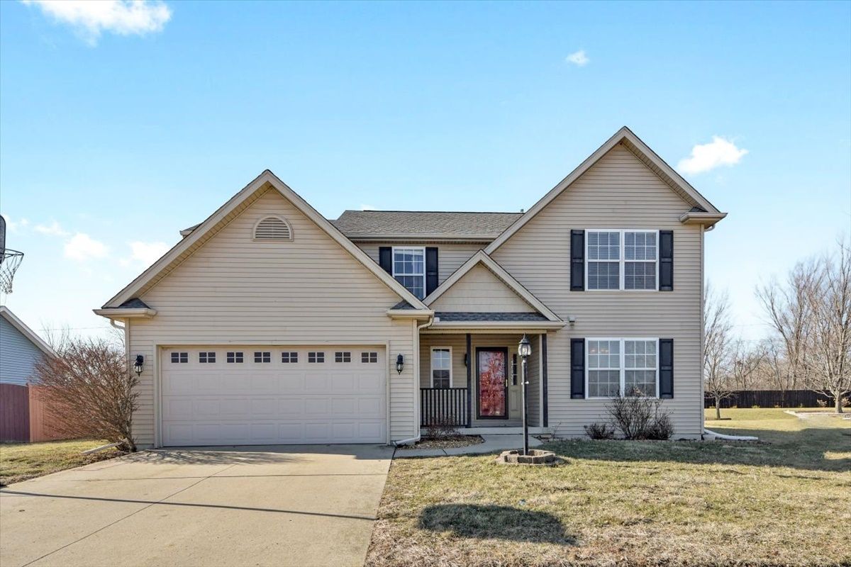 705 Bergamot Street, Savoy, IL 61874