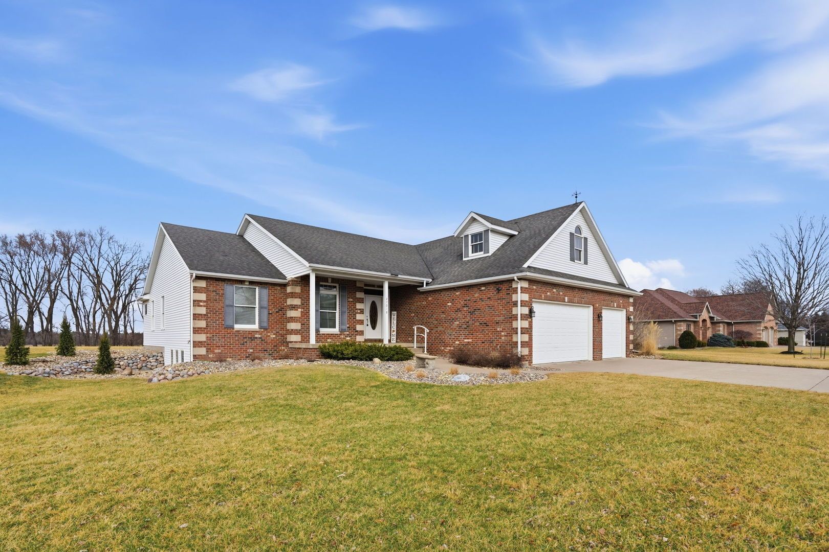 27018 Glynns Creek Court — Eldridge, IA 52748