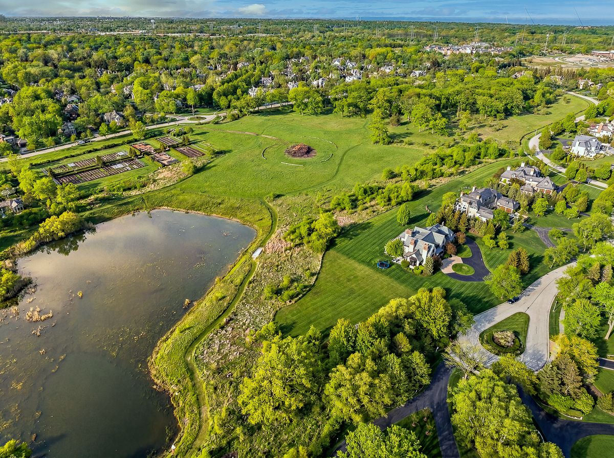 1350 Whitmore Court, Lake Forest, IL 60045
