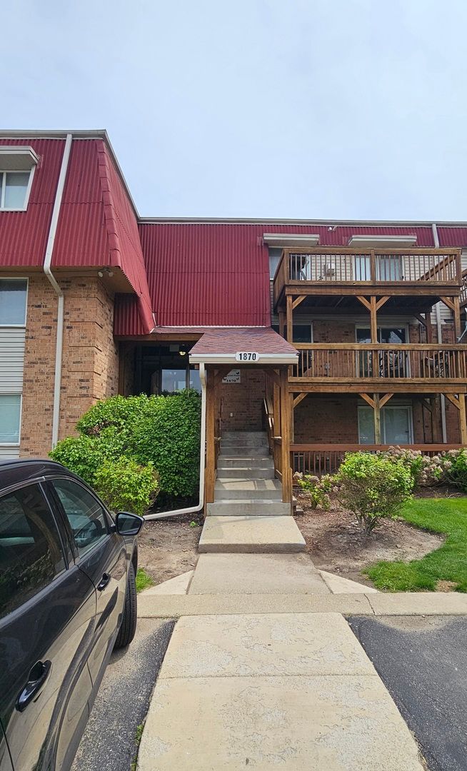 1870 Tall Oaks Drive, Aurora, IL 60505