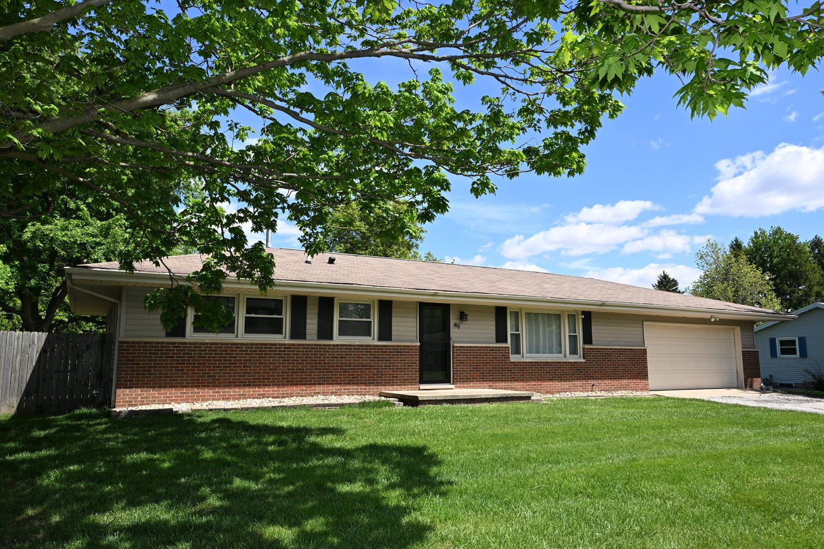 49 E 6th Street — El Paso, IL 61738