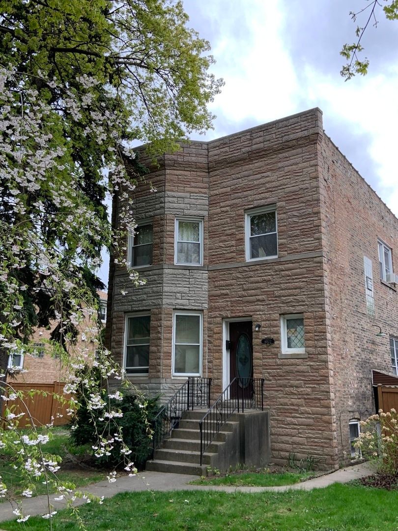 4022 avers Avenue, Chicago, IL 60618