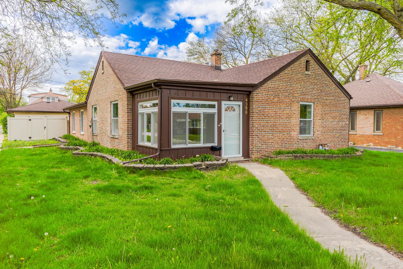 4350 Elm Avenue — Lyons, IL 60534