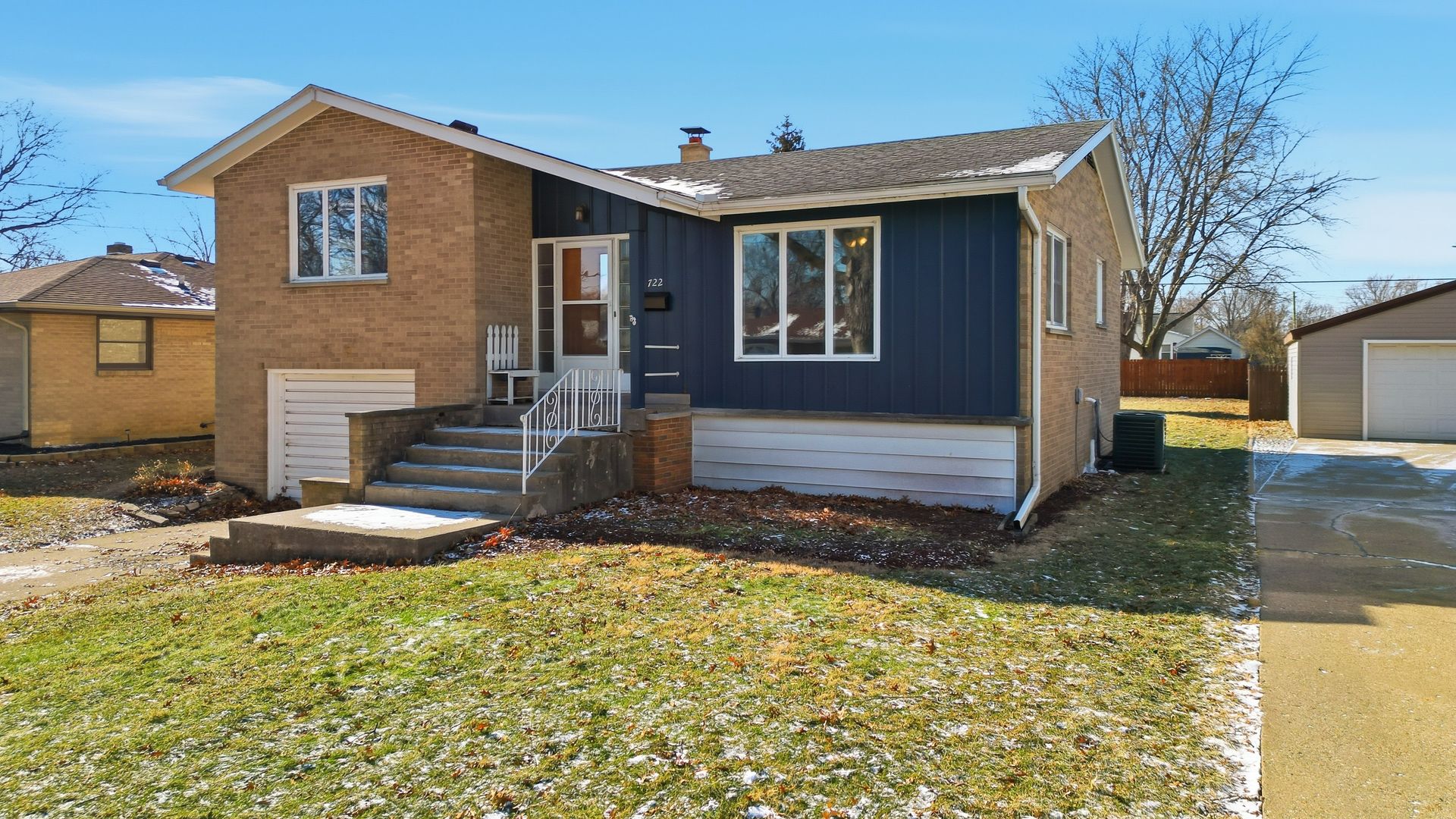 722 9th Avenue — Rock Falls, IL 61071