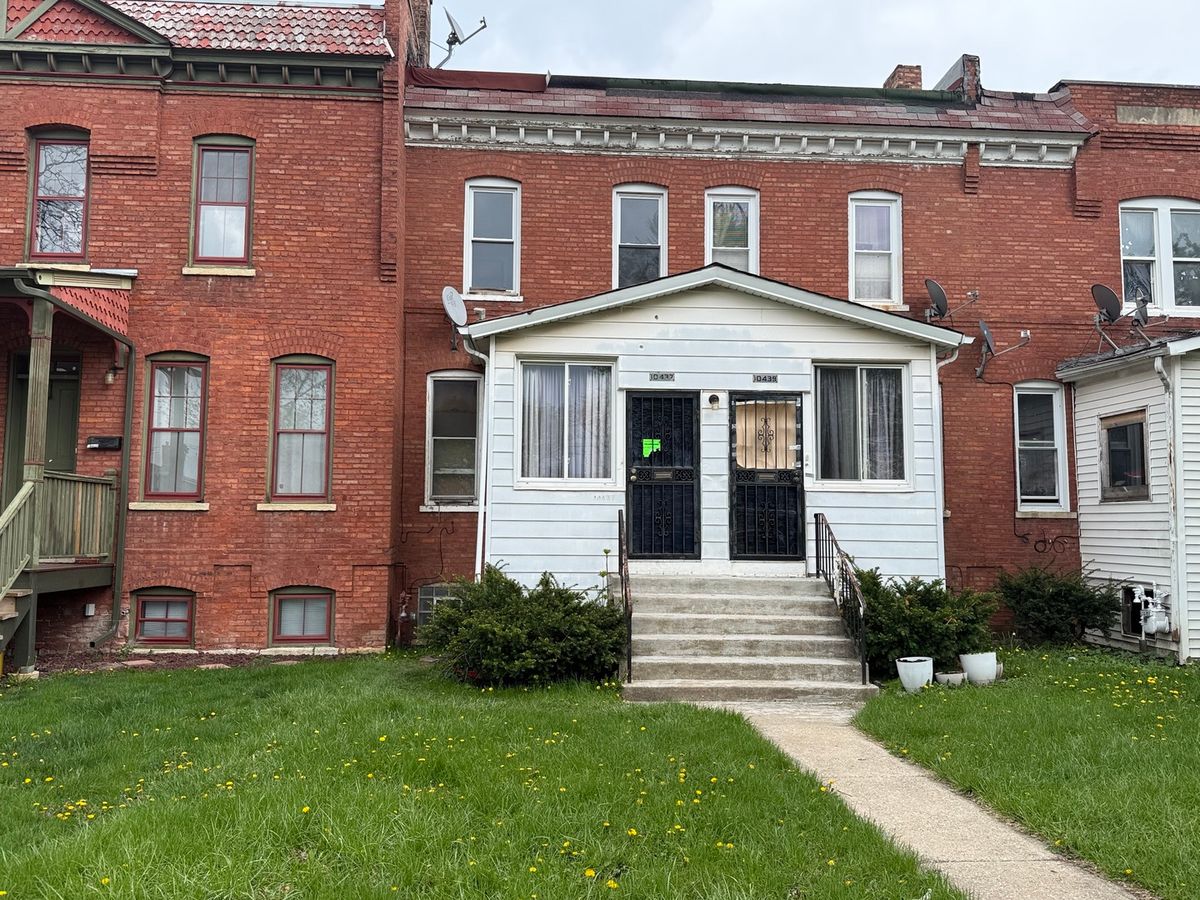 10437 Corliss Avenue, Chicago, IL 60628