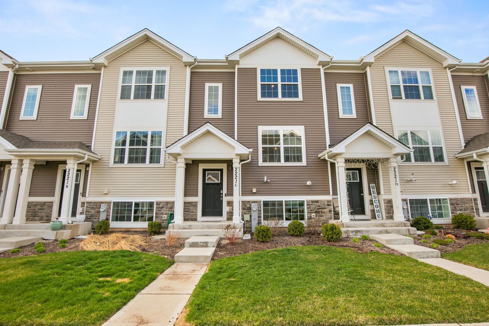 2221 Sassafras Way #C — Wonder Lake, IL 60097