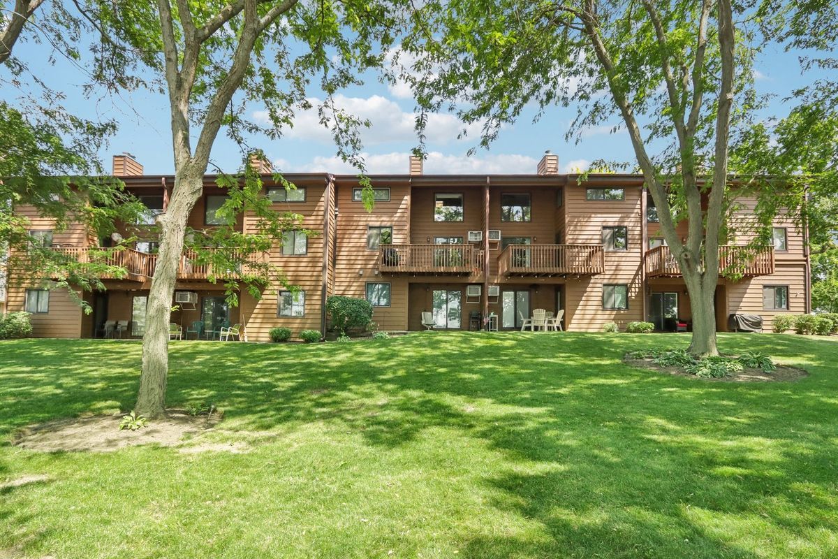 6930 238th Avenue, Paddock Lake, WI 53168