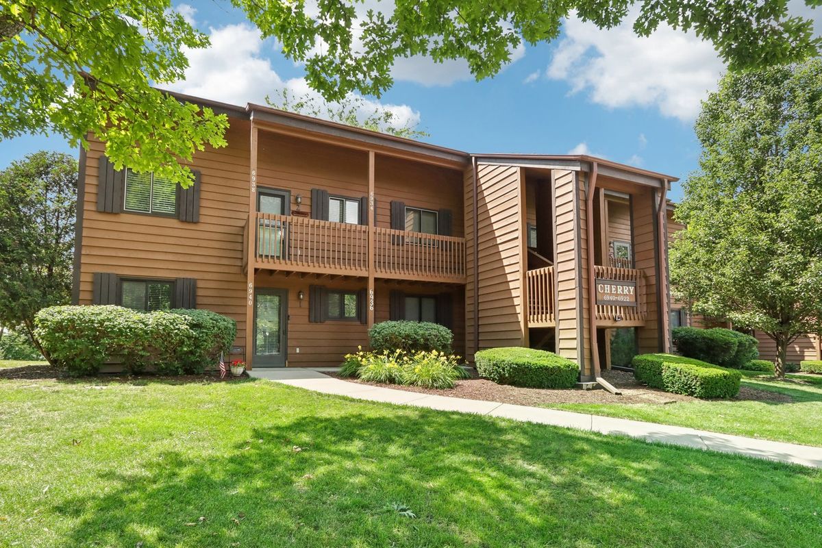 6930 238th Avenue, Paddock Lake, WI 53168