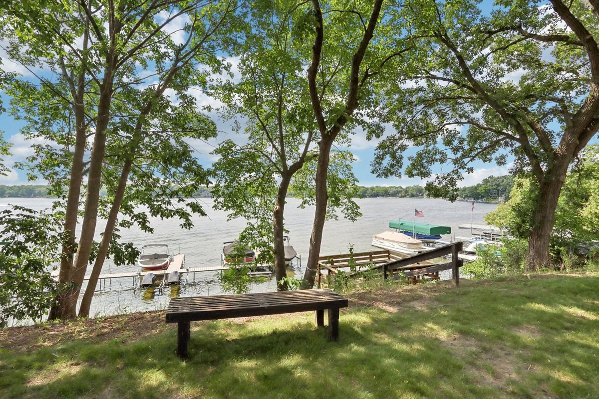 6930 238th Avenue, Paddock Lake, WI 53168