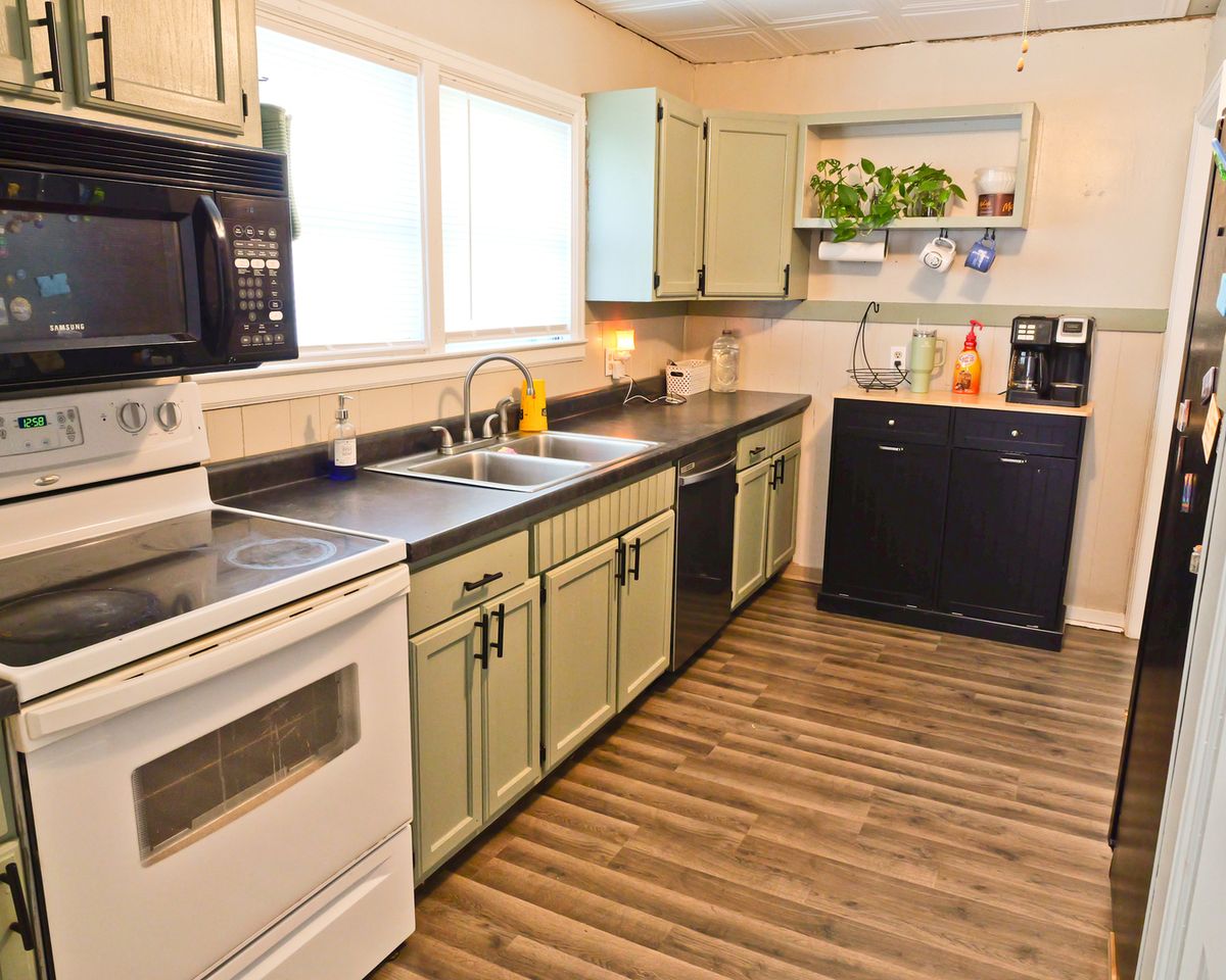 349 N Oakcrest Avenue, Decatur, IL 62522
