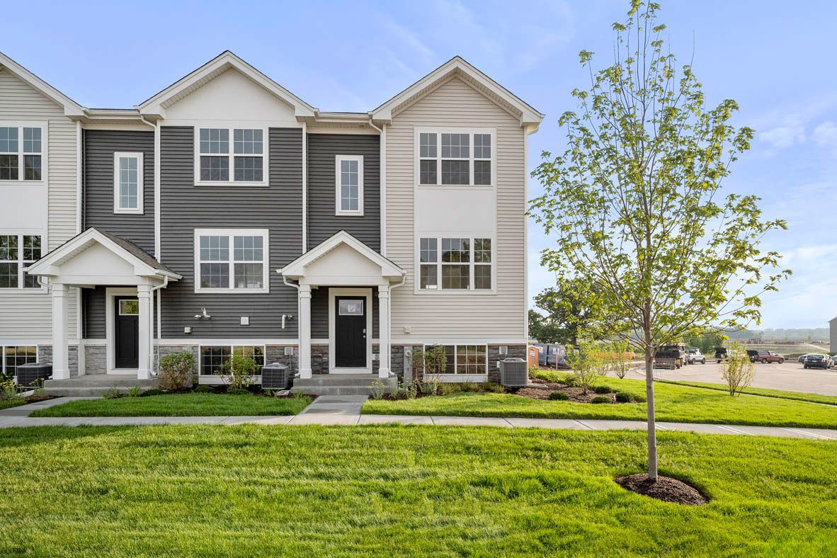 1401 Oakfield Lane — Pingree Grove, IL 60140