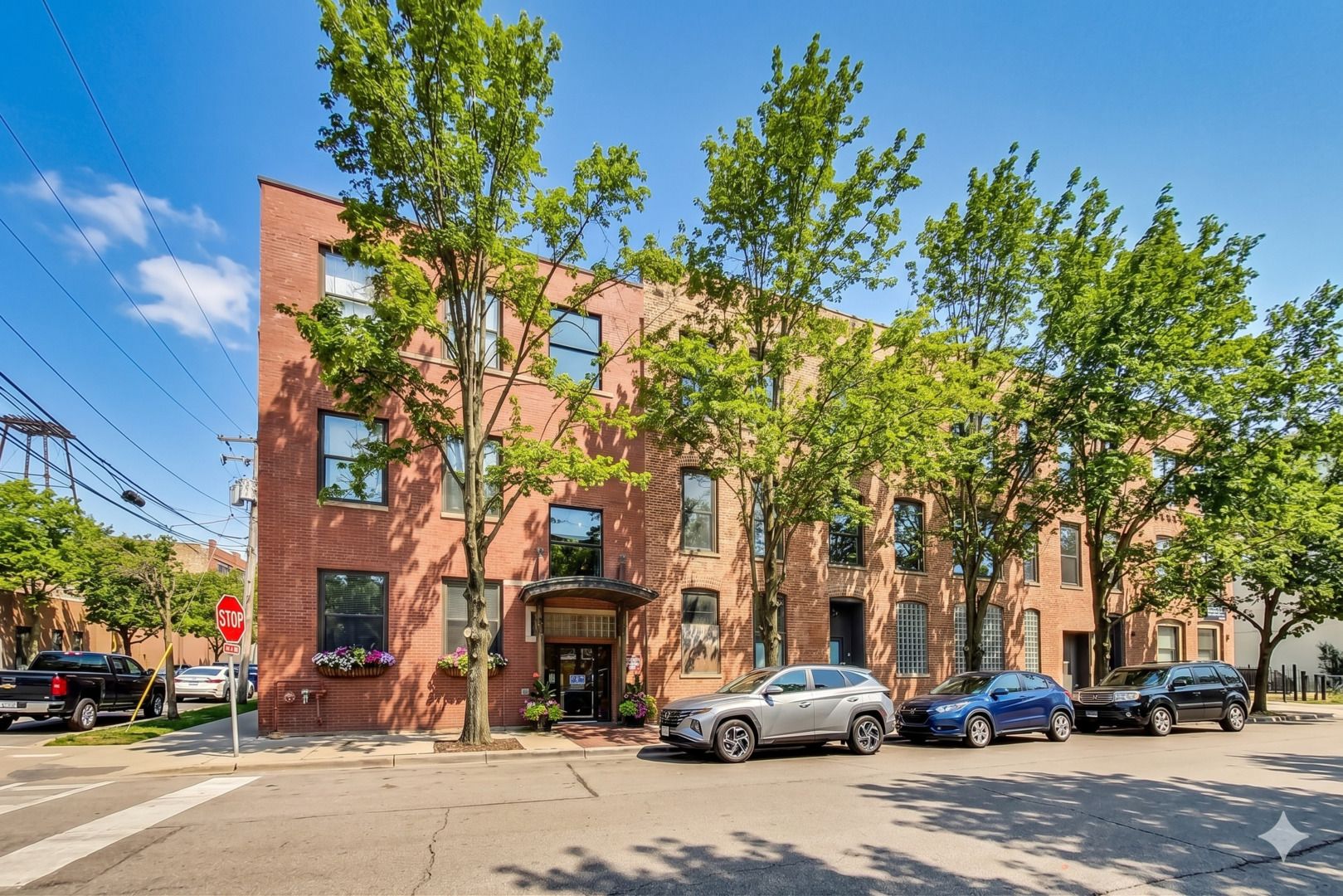 1843 W Hubbard Street #1A — Chicago, IL 60622