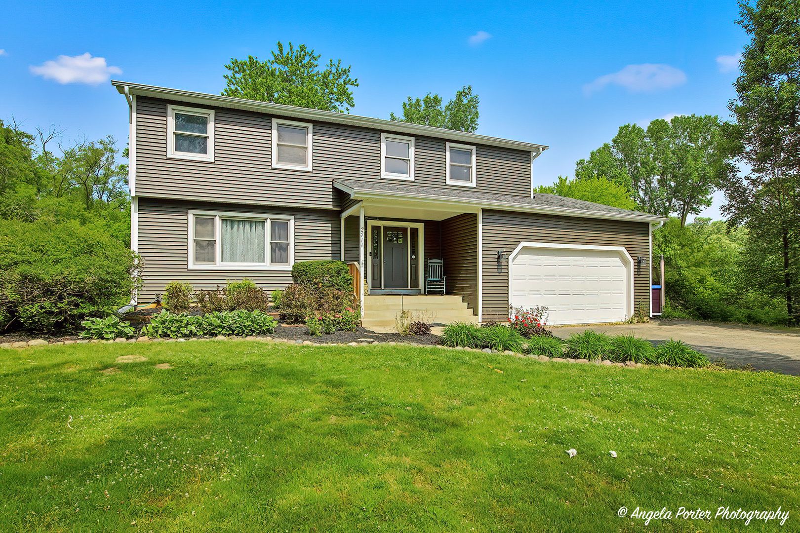 2711 Old Oak Drive — McHenry, IL 60050