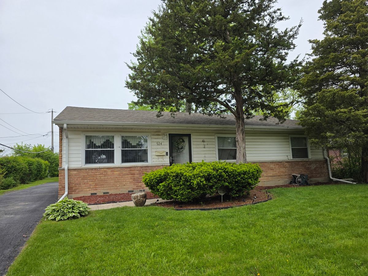 924 Blackhawk Drive, University Park, IL 60484