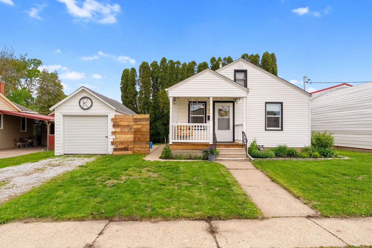 105 Russell Avenue, Geneseo, IL 61254