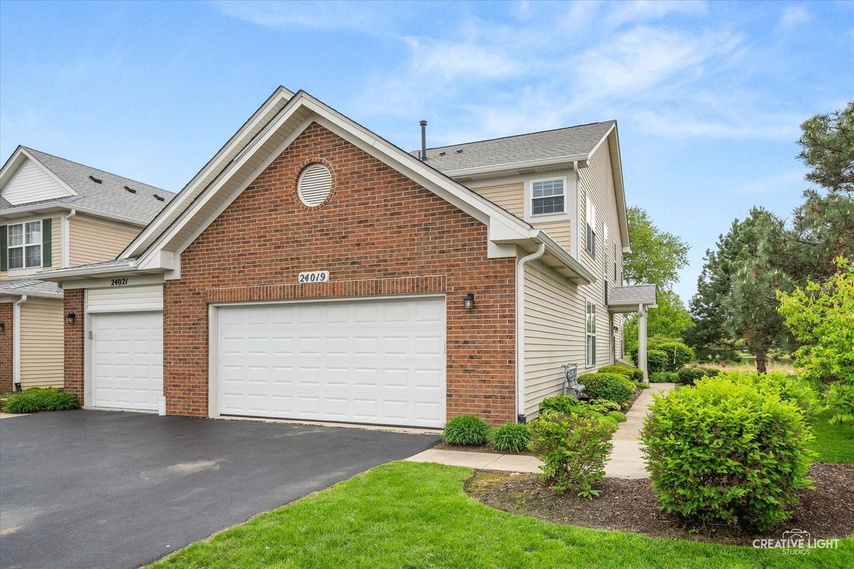 24019 Pear Tree Circle, Plainfield, IL 60585