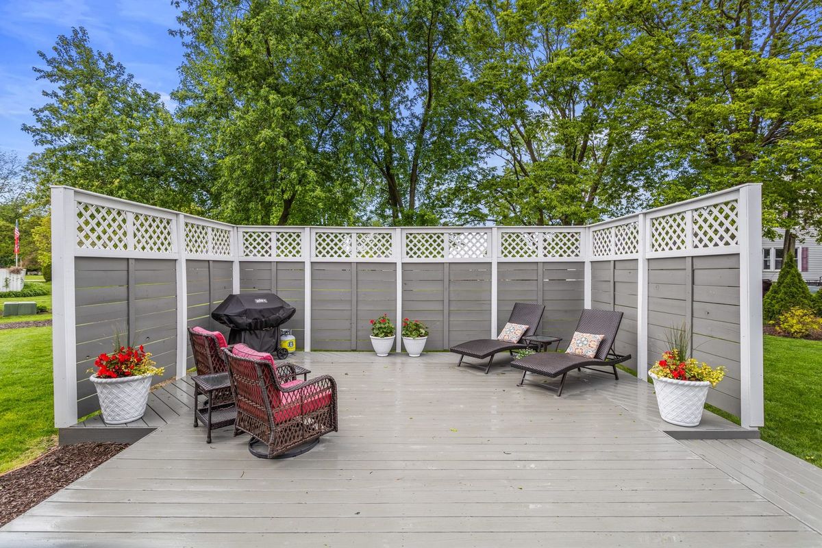 405 N First Street, Fisher, IL 61843