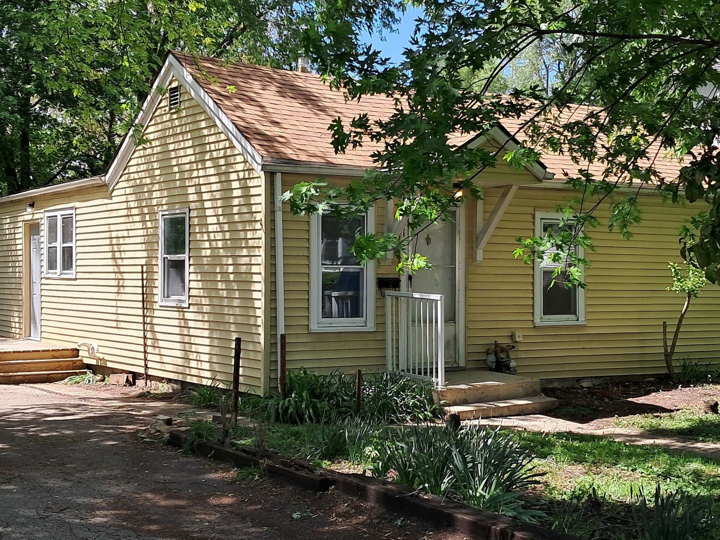 21 Wilson Avenue — Joliet, IL 60433