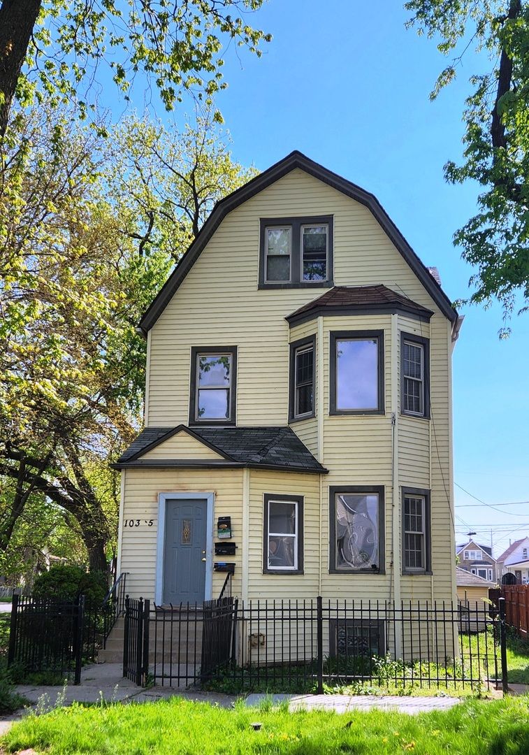 10305 S Avenue J — Chicago, IL 60617