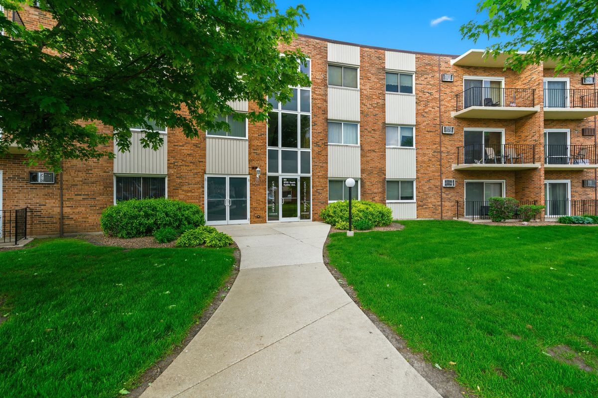 9725 Keeler Avenue, Oak Lawn, IL 60453