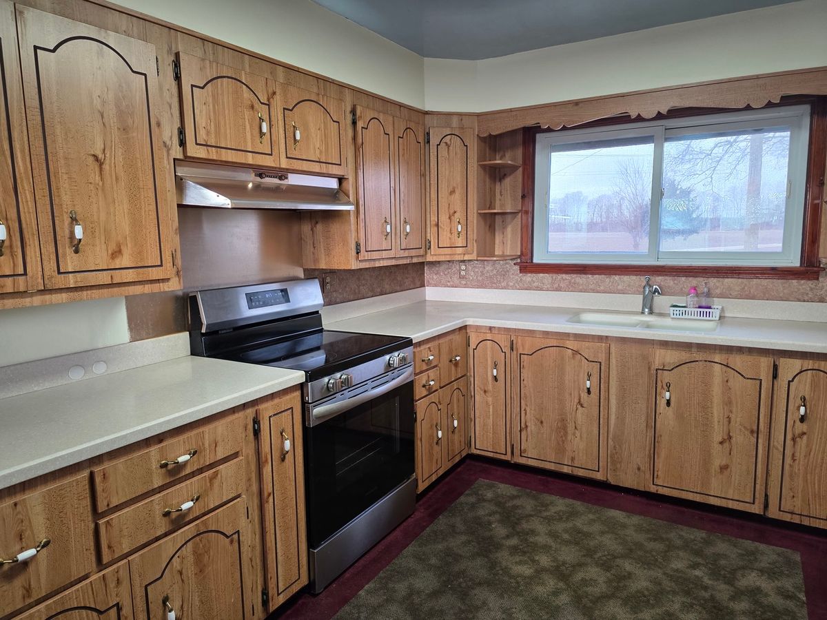 705 W Commercial Street, Lyndon, IL 61261