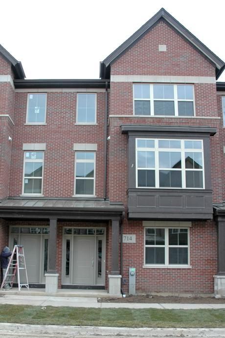 717 Keystone Lane, Vernon Hills, IL 60061