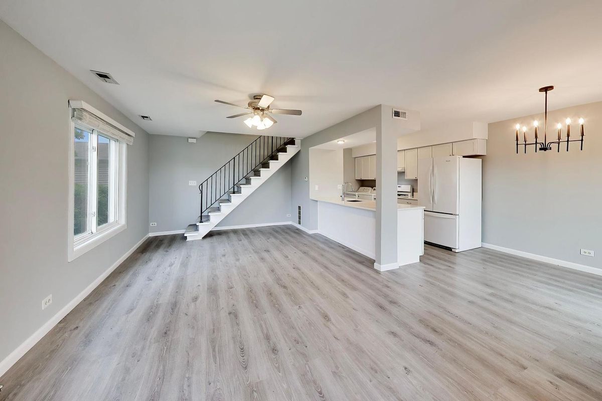 1536 Cornell Circle #34A, Hoffman Estates, IL 60169