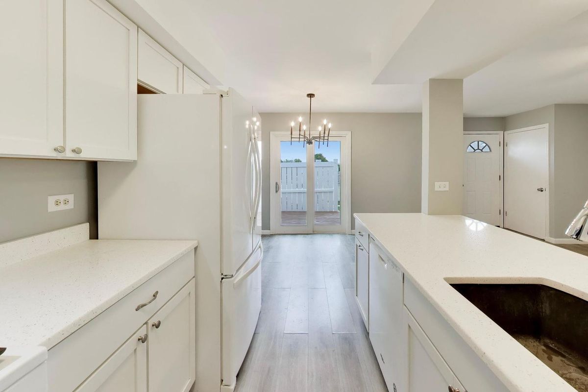 1536 Cornell Circle #34A, Hoffman Estates, IL 60169