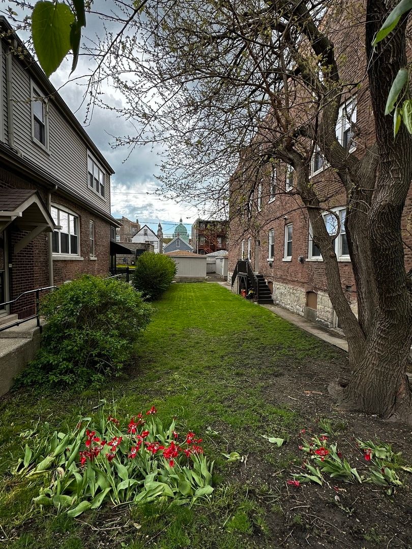 3209 Racine Avenue, Chicago, IL 60608