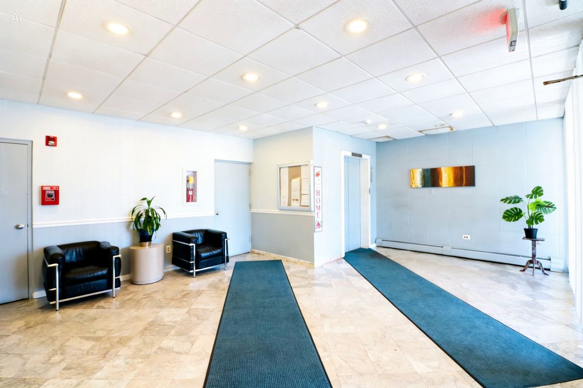 1043 S York Road #409, Bensenville, IL 60106