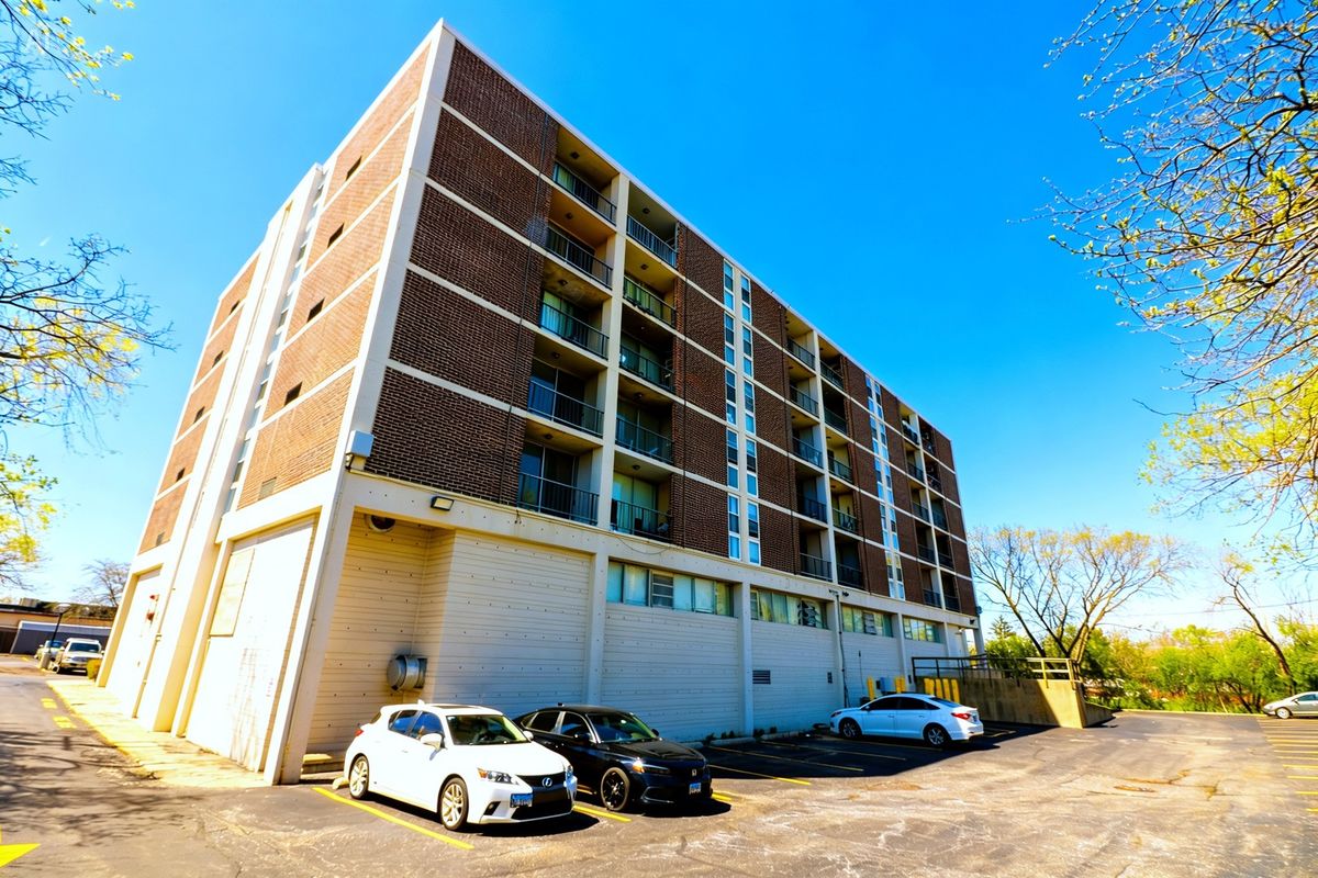 1043 S York Road #409, Bensenville, IL 60106