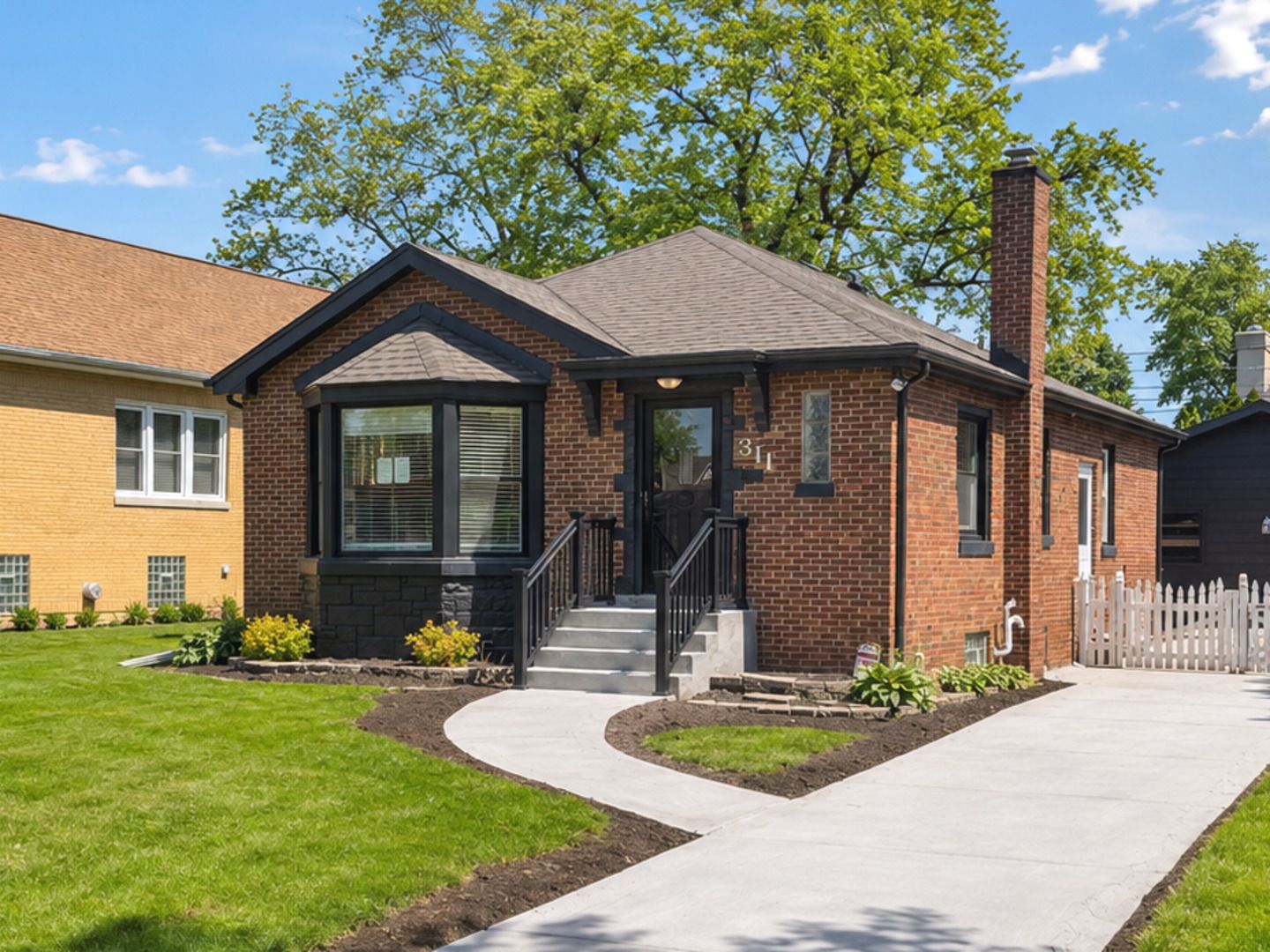 311 N Home Avenue — Park Ridge, IL 60068
