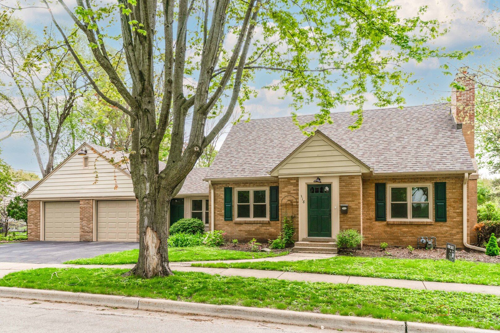 318 2nd Avenue — Libertyville, IL 60048