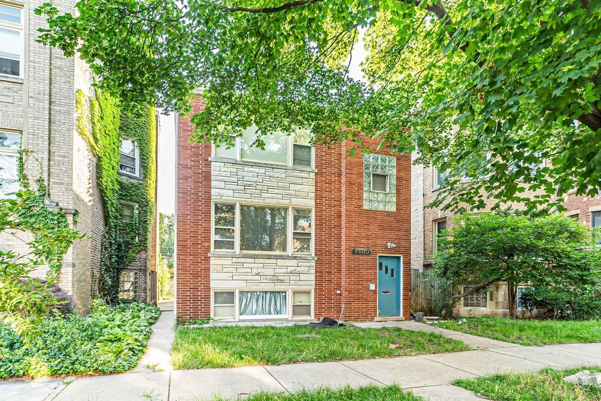 7530 Oakley Avenue, Chicago, IL 60645