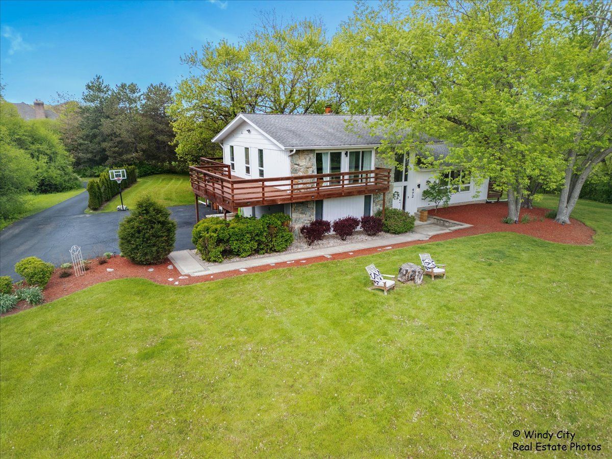 472 KNOLLWOOD Drive — Barrington, IL 60010