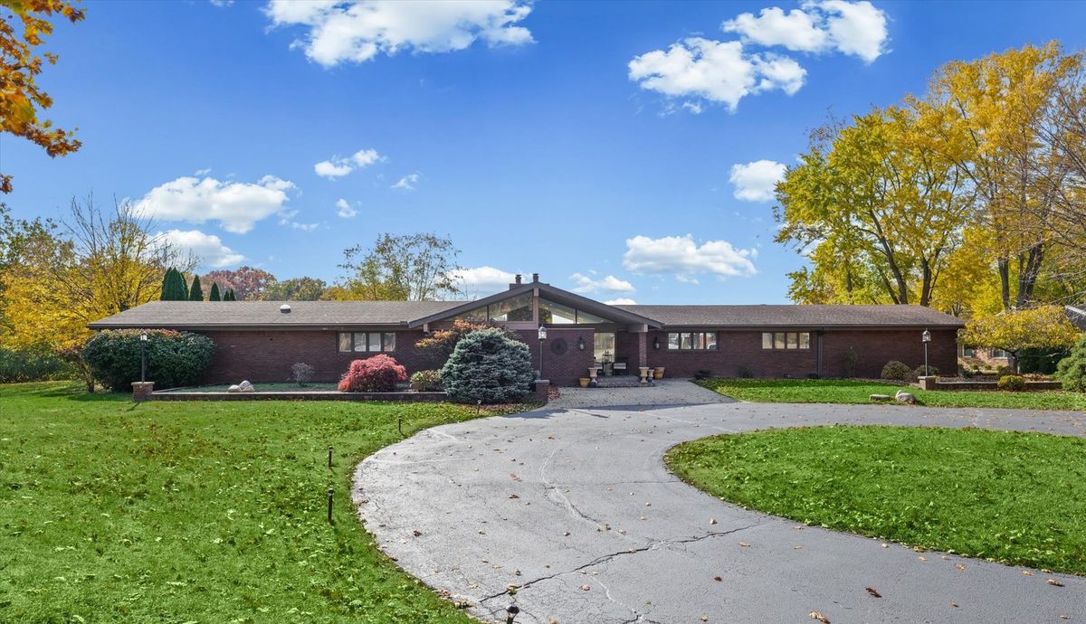 120 Thornhill Drive, Danville, IL 61832