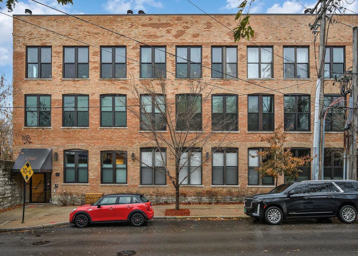 1760 Wrightwood Avenue, Chicago, IL 60614