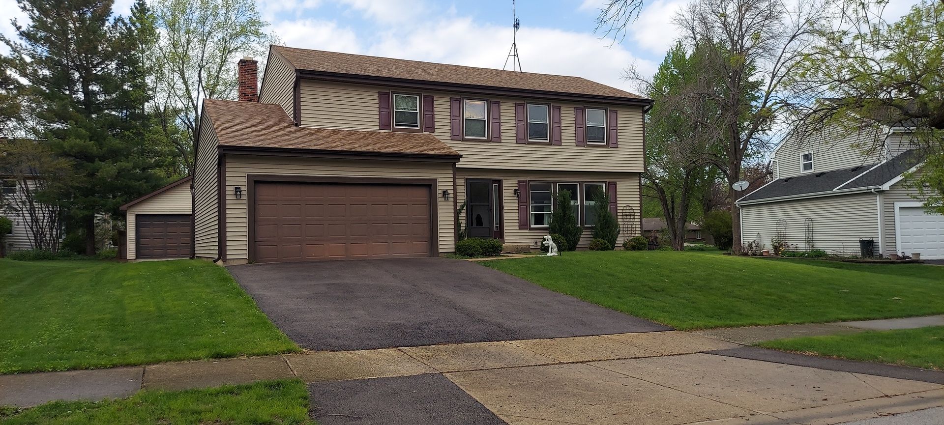 241 Briarheath Lane — Naperville, IL 60565