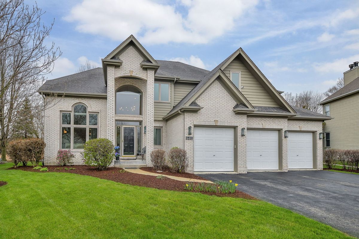 640 Kendridge Court, Aurora, IL 60502