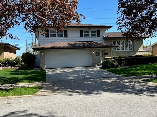 8154 Lyons Street, Niles, IL 60714